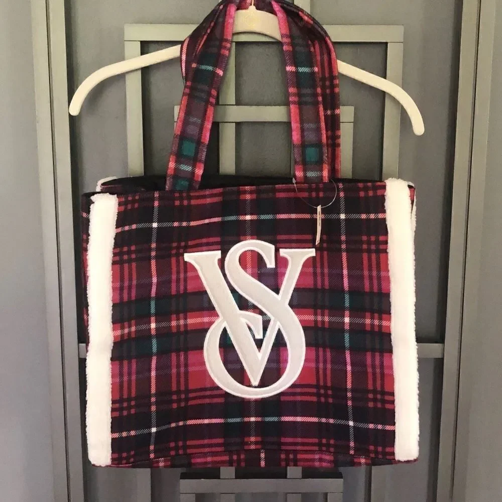 NWT Victoria's Secret red plaid Christmas tote bag with fur trim